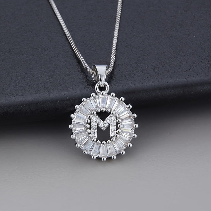 Colar de Zirconia com Letra Inicial em Ouro Branco