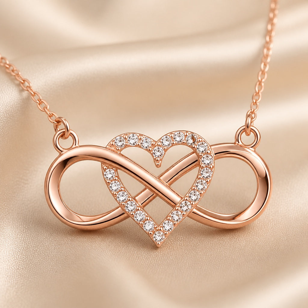 Colar com Pendente em Coração Infinito de Ouro Branco