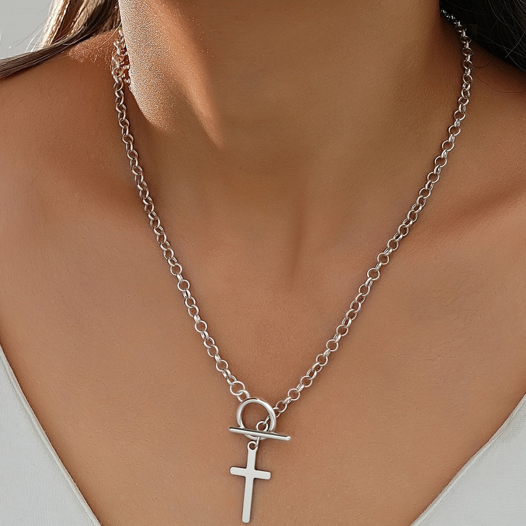 Colar de Cruz em Ouro Branco com Fecho Trendy