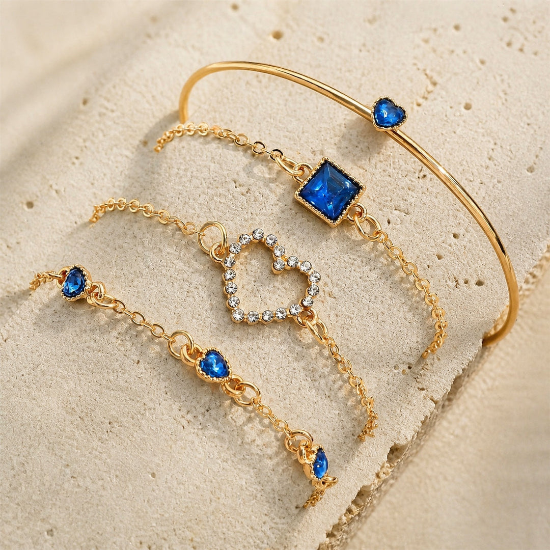 Conjunto de Pulseiras Corações Dourados de Safira