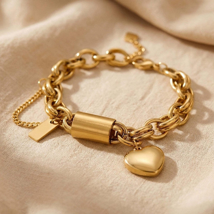 Pulseira de Elos com Coração Dourado