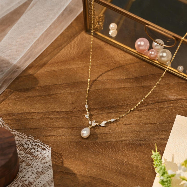 Colar de Gota de Vinha de Pérola Marquise