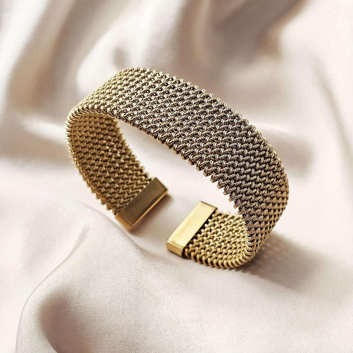 Pulseira Clássica Abertura em Malha Trançada Vintage