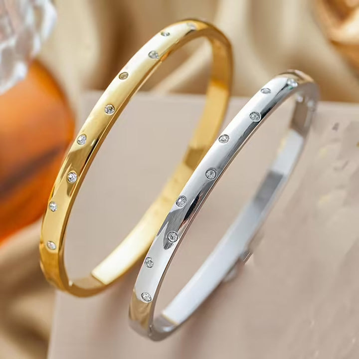 Pulseira de Zircônia Dourada Atemporal