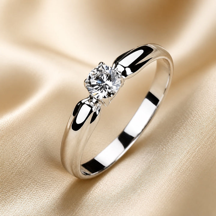 Anel Minimalista com Zircônia em Ouro Branco