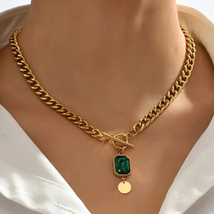 Colar de Pingente em Ouro com Corrente Chunky e Esmeralda