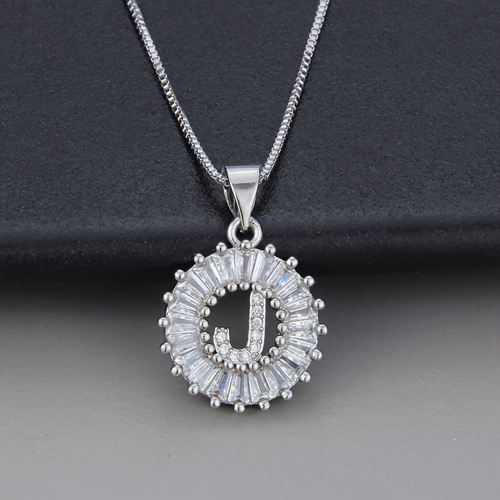 Colar de Zirconia com Letra Inicial em Ouro Branco