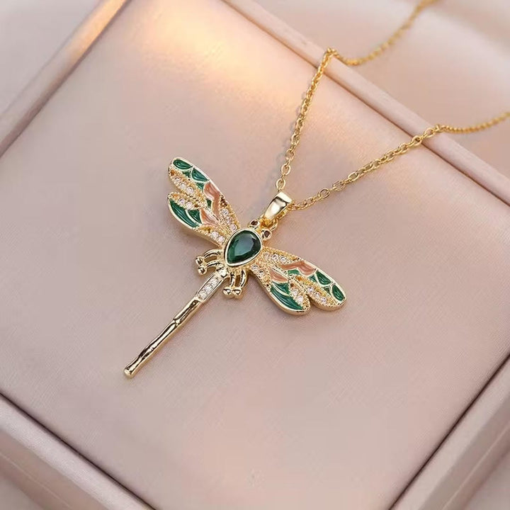 Colar de Elegância Libélula Esmeralda