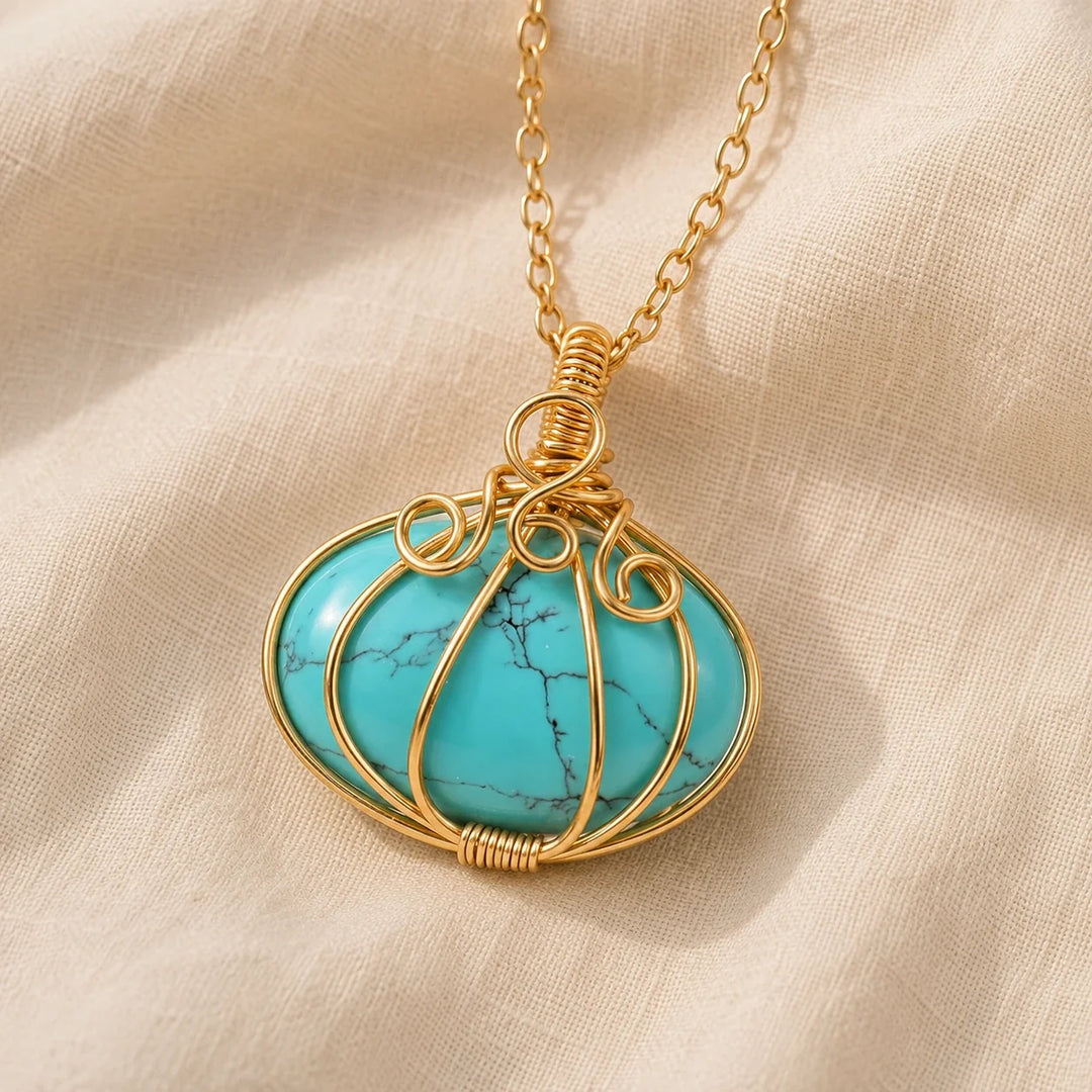 Sereia Antiga – Colar Dourado com Pendente Artesanal