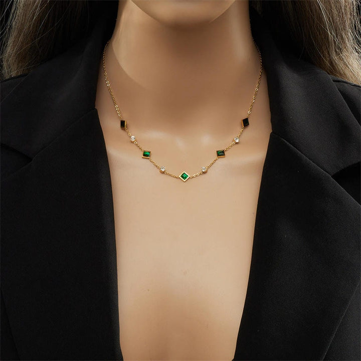 Colar com Pendente de Esmeralda Real