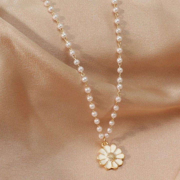 Colar com Pendente de Pérola Daisy