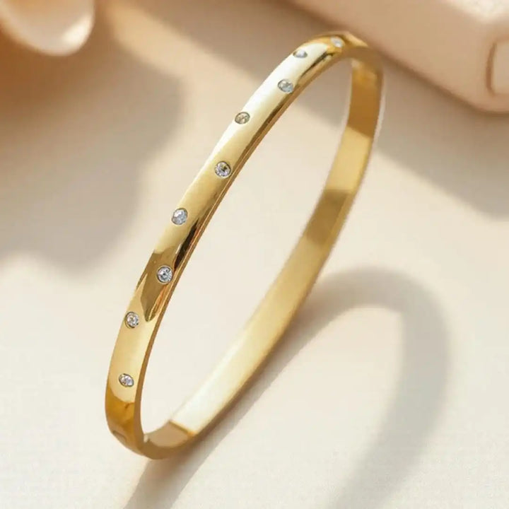 Pulseira de Zircônia Dourada Atemporal