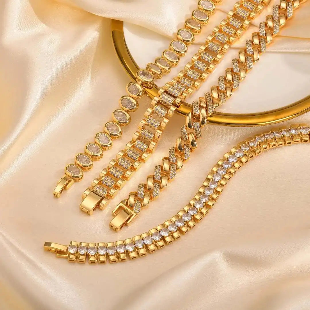 Conjunto de Pulseiras Ajustáveis em Zircónia Cúbica Dourada Chunky