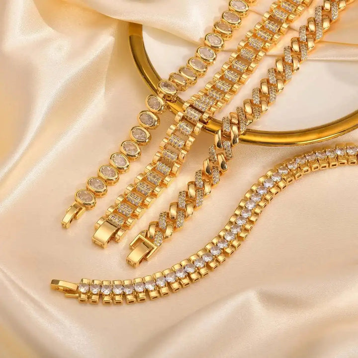 Conjunto de Pulseiras Ajustáveis em Zircónia Cúbica Dourada Chunky
