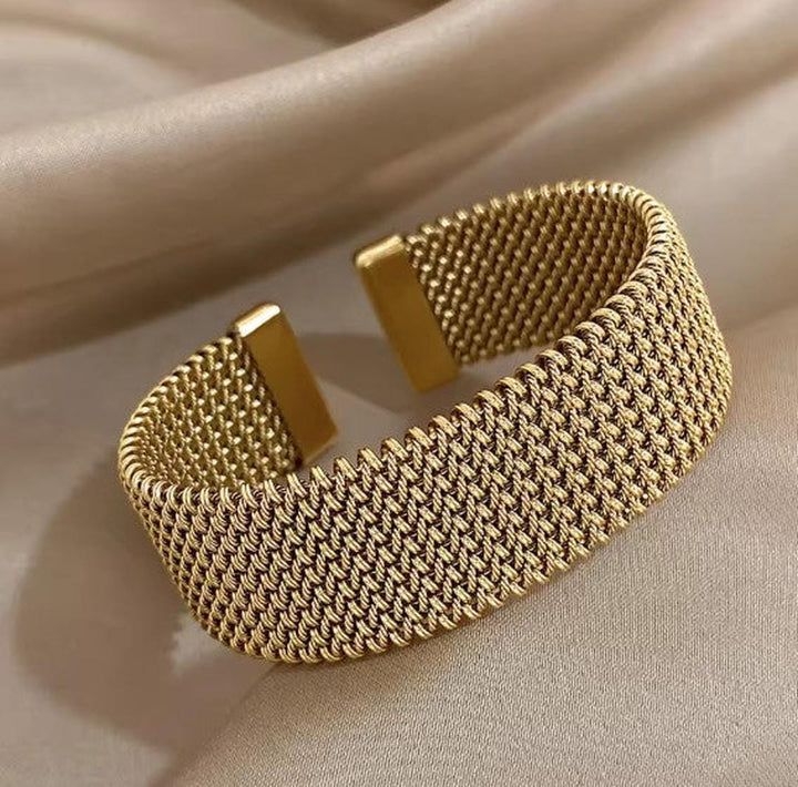 Pulseira Clássica Abertura em Malha Trançada Vintage