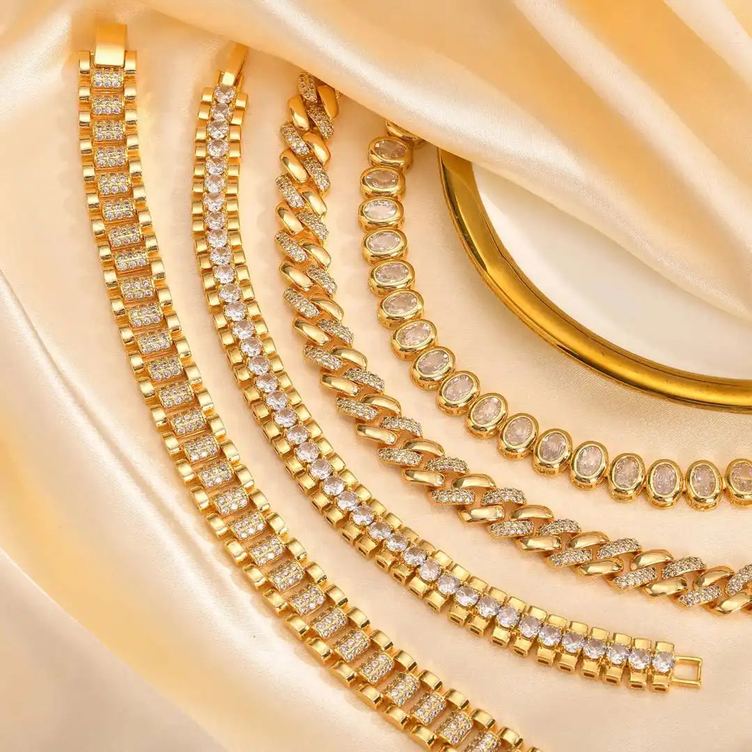 Conjunto de Pulseiras Ajustáveis em Zircónia Cúbica Dourada Chunky