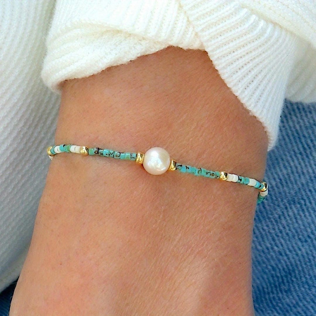Pulseira de Pérolas do Litoral com Contas de Sementes