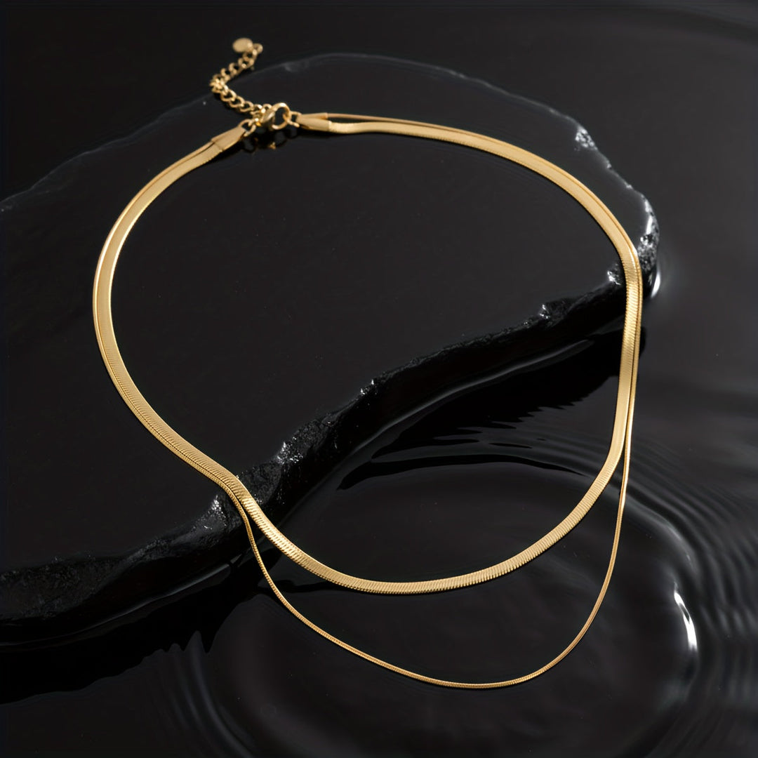 Colar Camadas de Cobra em Ouro Branco