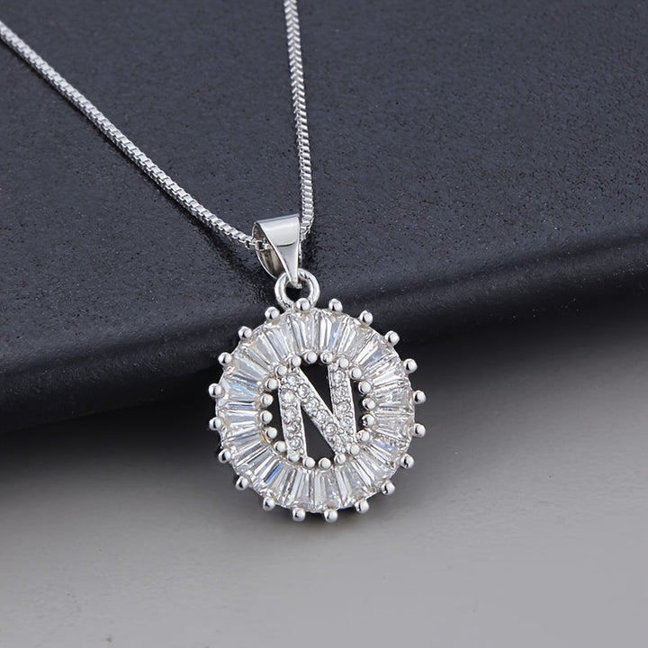 Colar de Zirconia com Letra Inicial em Ouro Branco
