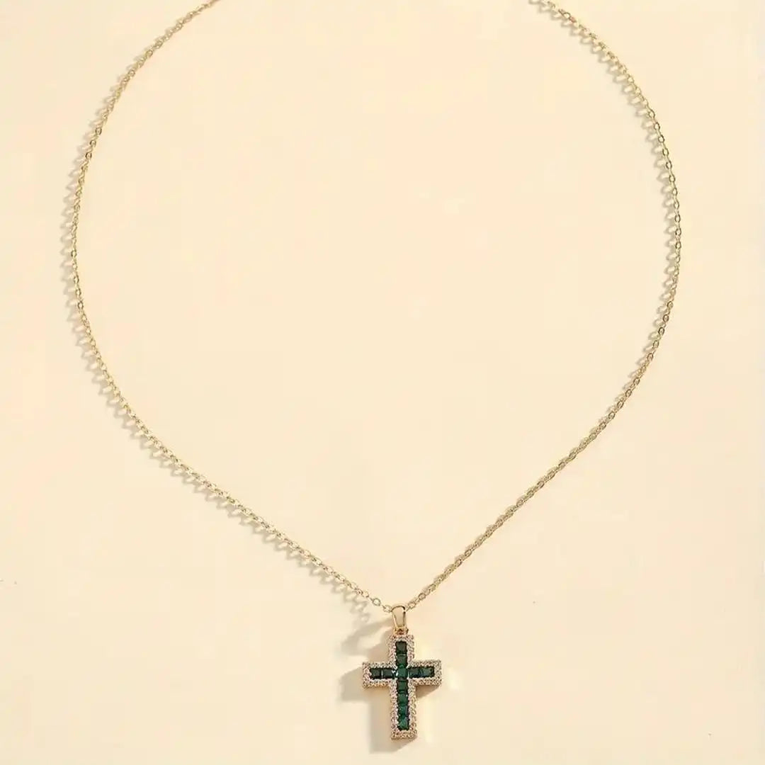Colar de Ouro com Pendente Cruz de Esmeralda