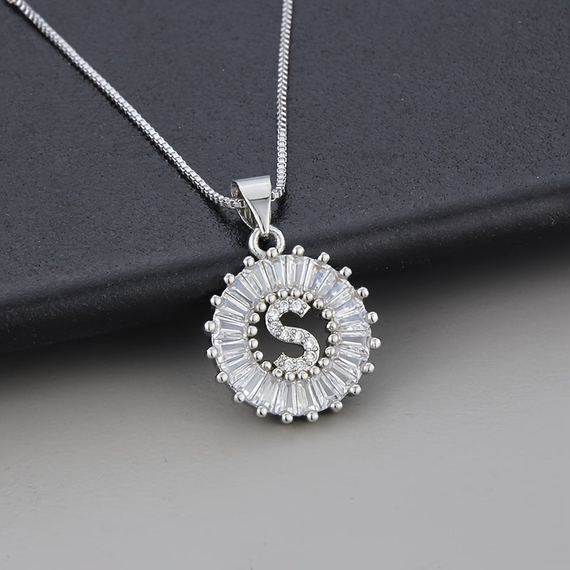 Colar de Zirconia com Letra Inicial em Ouro Branco