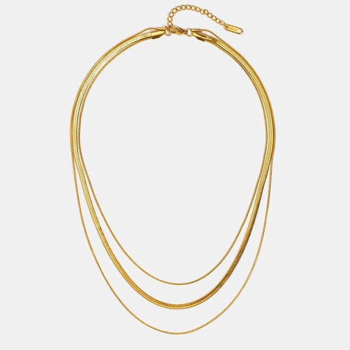 Colar Dourado em Múltiplas Camadas