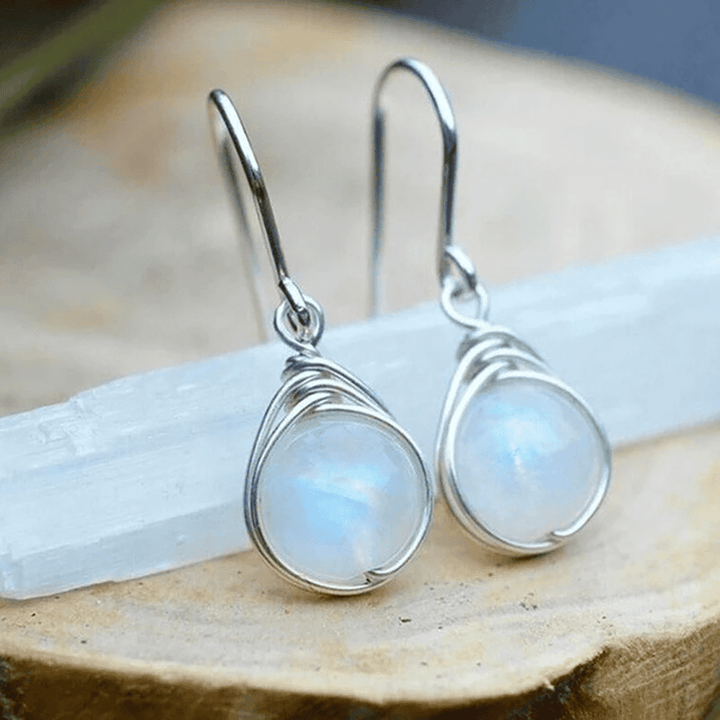 Brincos de Gota em Prata com Pedra da Lua
