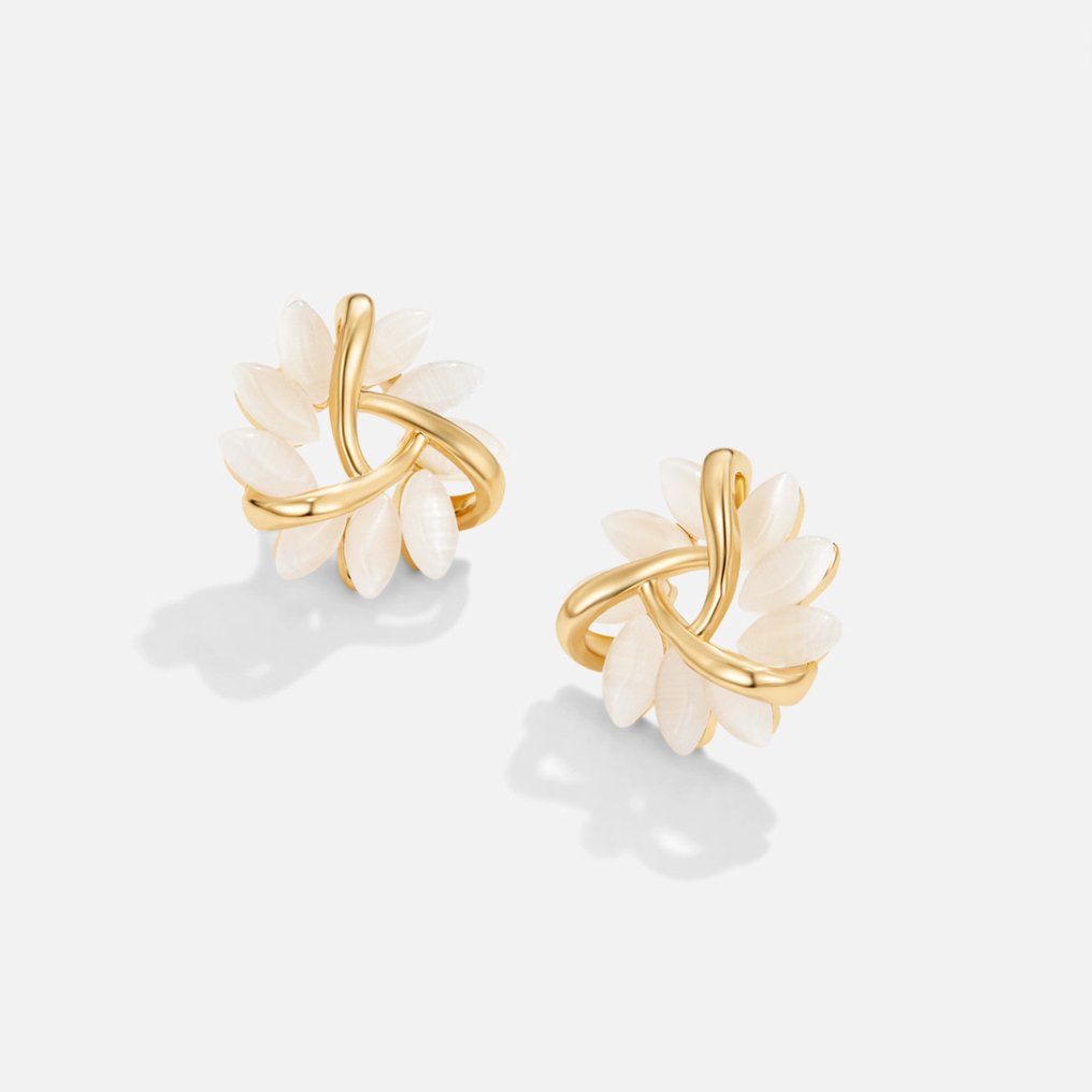 Brincos em Ouro com Flores de Opala