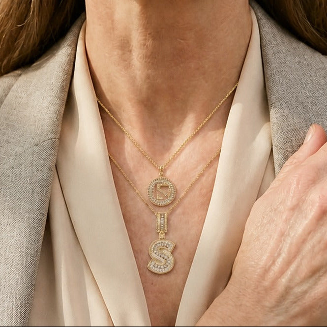 Conjunto de Colar com Inicial em Pave